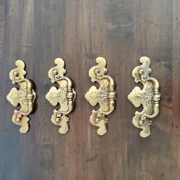 Vintage Brass Chippendale Batwing Drawer Pulls 5.75" x 2.25" NOS Lot of 4 - Picture 2 of 9